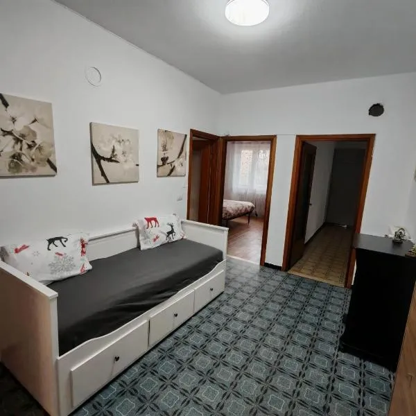 Appartamento Pini Nicolina s2, Hotel in Tirano