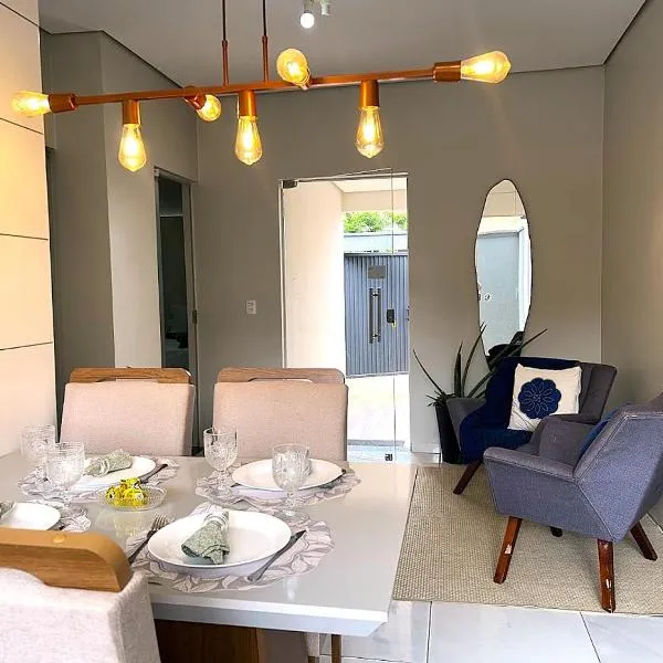 Casa 02 - Casa com 2 quartos, próximo a rodoviária e aeroporto, хотел в Палмас