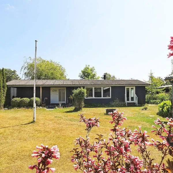 6 person holiday home in Faxe Ladeplads: Fakse Ladeplads şehrinde bir otel