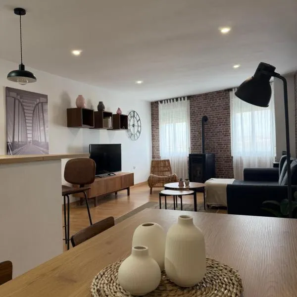 Los Meandros, hotell i Sástago