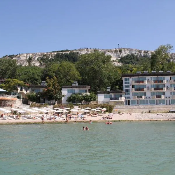 Хотел Оазис-  с достъп до плажа, хотел в Балчик
