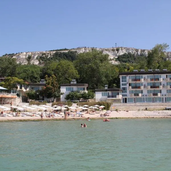 Hotel Oasis - Beach Access, hotelli kohteessa Balchik