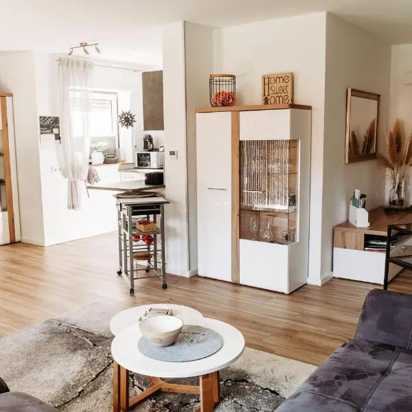 Viesnīca HOME AM SEE Ferienwohnung pilsētā Mēnezē