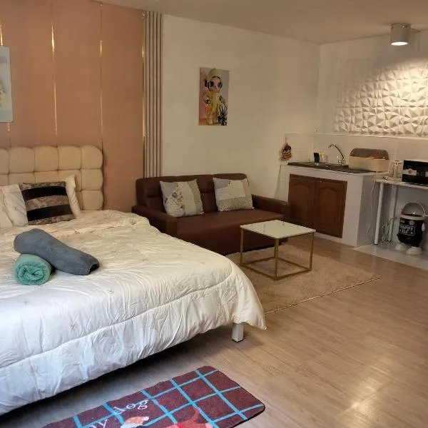 อิมแพ็ค popular condo c5 แม่ตังค์, hotell i Ban Bang Phang