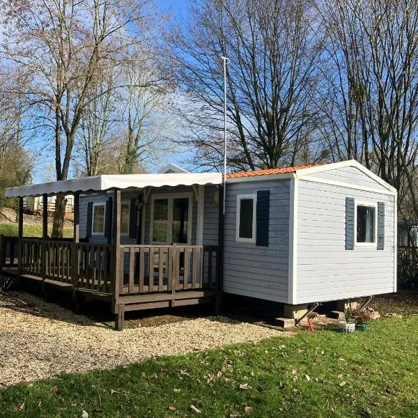 Mobil-home - Bairon - Bord de lac, hotel en Le Chesne