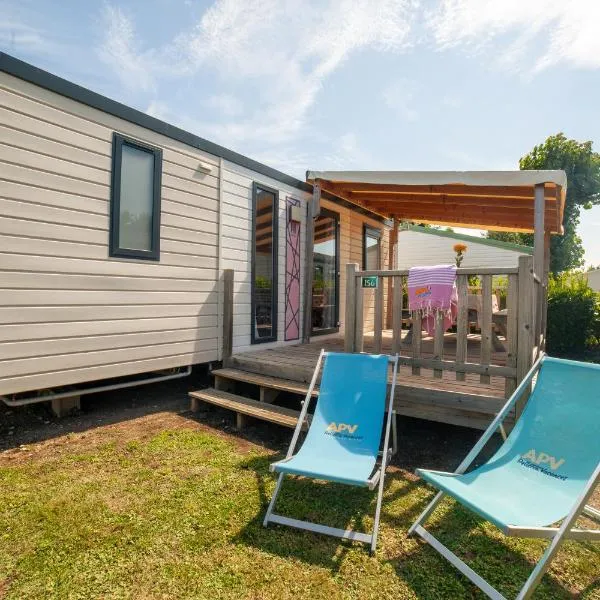 Camping APV Moncalm, hotel in Angles