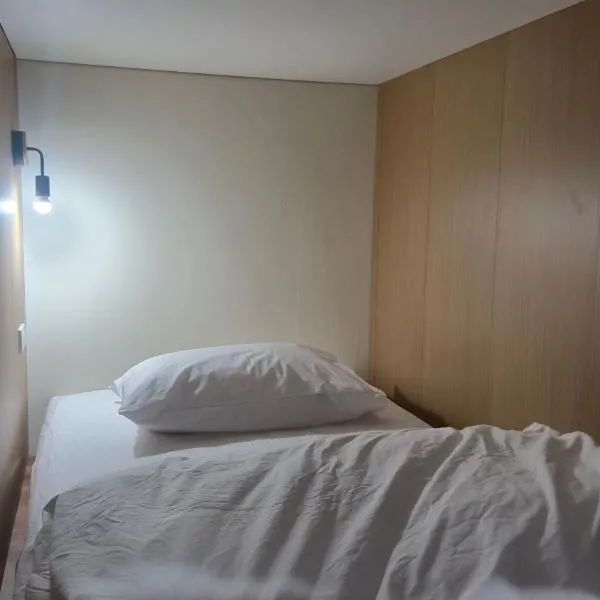HOM's HOSTEL photo 2