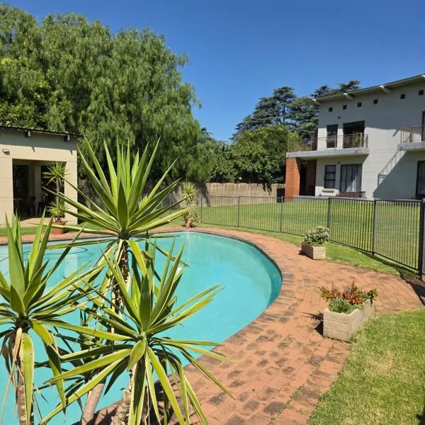 Avi Cosy Apartments, hotel in Benoni