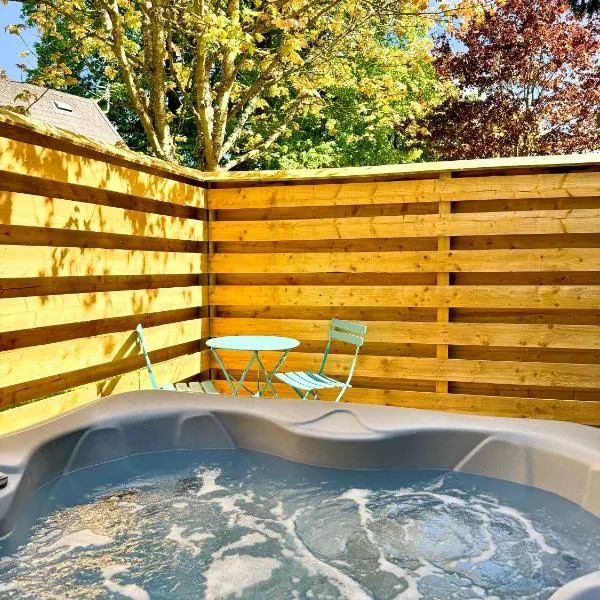 Lugh 9 - Hot Tub-Perth-Pets-Luxury-Hunting Tower, hotel em Perth