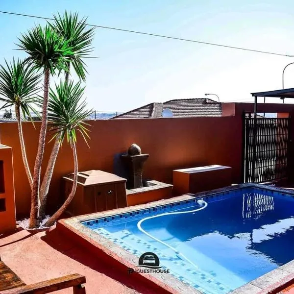 tp guesthouse, hotel di Phomolong