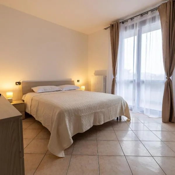 Casa Alexandra، فندق في Pantigliate