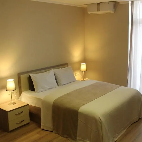Prestige Tower Batumi, hotel in Itʼkhvisi
