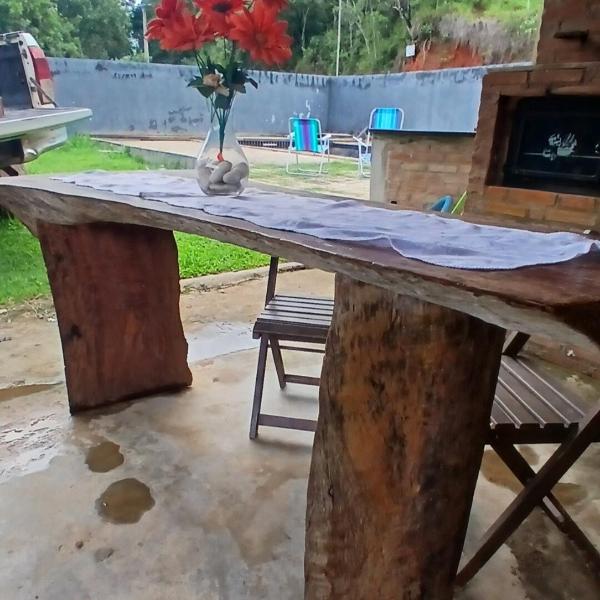 Chacara com piscina e churrasqueira