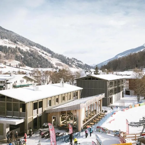 Kersh Dolomites Lodge, hotell i Innichen