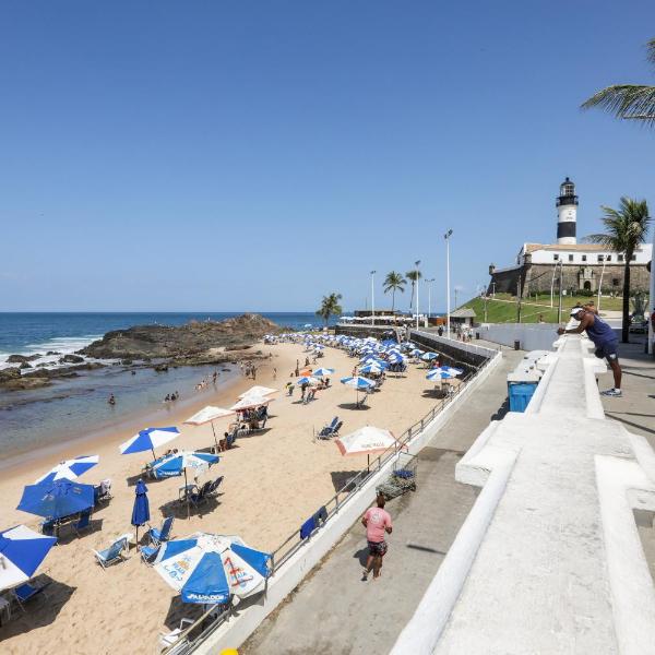 Apartamento na Barra perto da praia e shopping - Foto 5