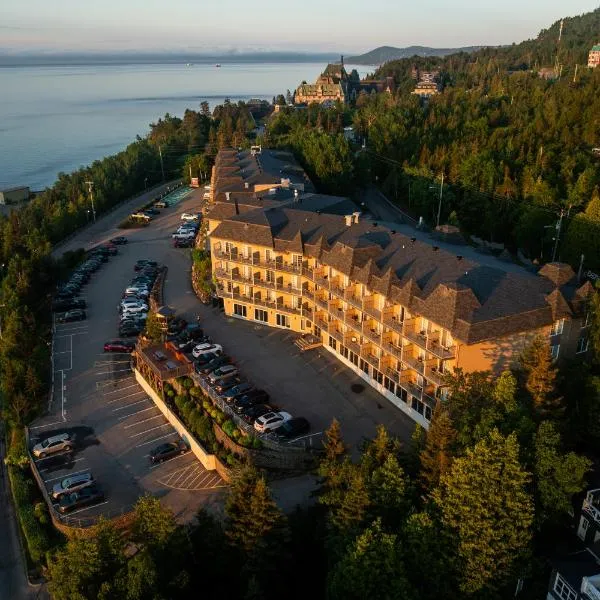 Hôtel et Pavillons Le Petit Manoir du Casino – hotel w mieście La Malbaie