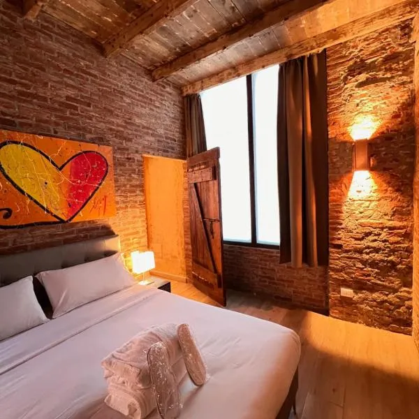 Emme Loft I Orange Moon - Vibrant Modern Luxury Loft Milan, hotel a Milano