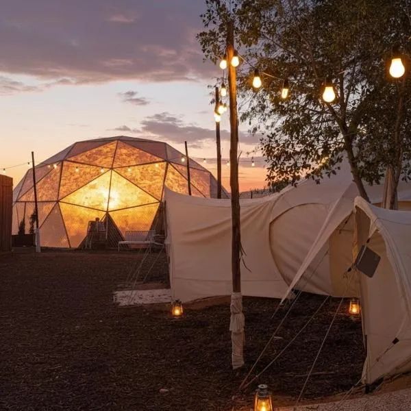 Desert HoM by GLOW, hotel a Naẖal Shittim