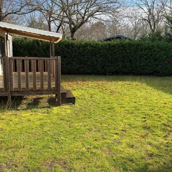 Mobil Home 6 à 8 personnes avec jardin, khách sạn ở La Teste-de-Buch