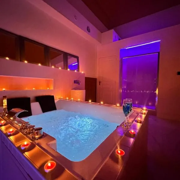 Pink Love Room privée avec jacuzzi privatif, Hotel in Tourcoing
