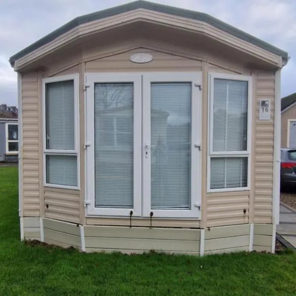 No16 Caravan, home from home, hotel em Angus
