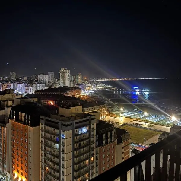 Palacio Cosmos, piso 17, Vista Panorámica al Mar y Casino, hotel in Mar del Plata