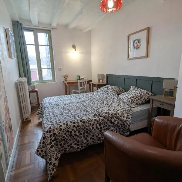 Le Tintamarre - Chambres et suite familiale à 5 min du Zoo de Beauval, hotel in Saint-Aignan