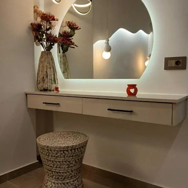 Olympian Gods apartments, hotel sa Alikanas