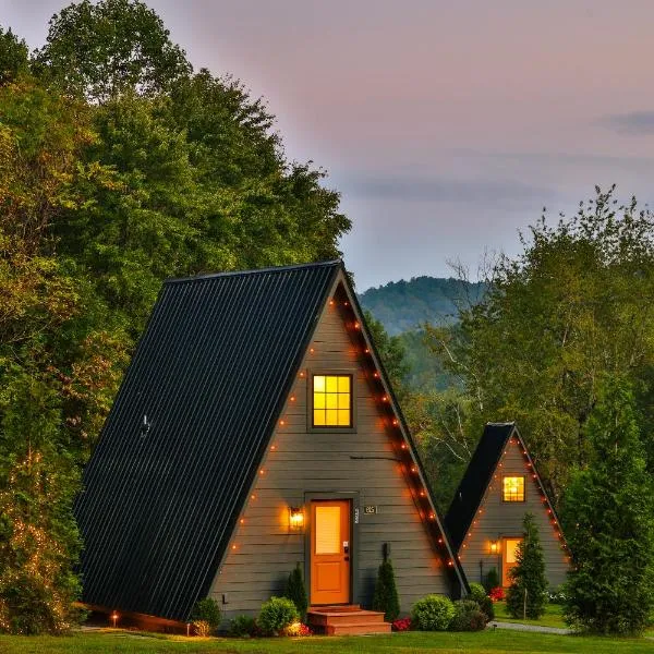 Old Rag Mountain Getaway - WiFi, Smart TV, Fire Pit, Patio, & Full Kitchen, hotel a Etlan