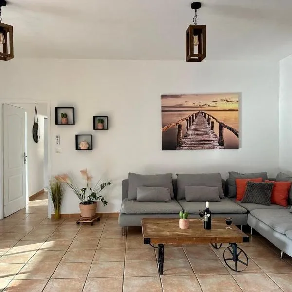 Le Familia,T5 avec terrasse,parking privé et Clim, idéal famille et professionnels, hôtel à Perpignan