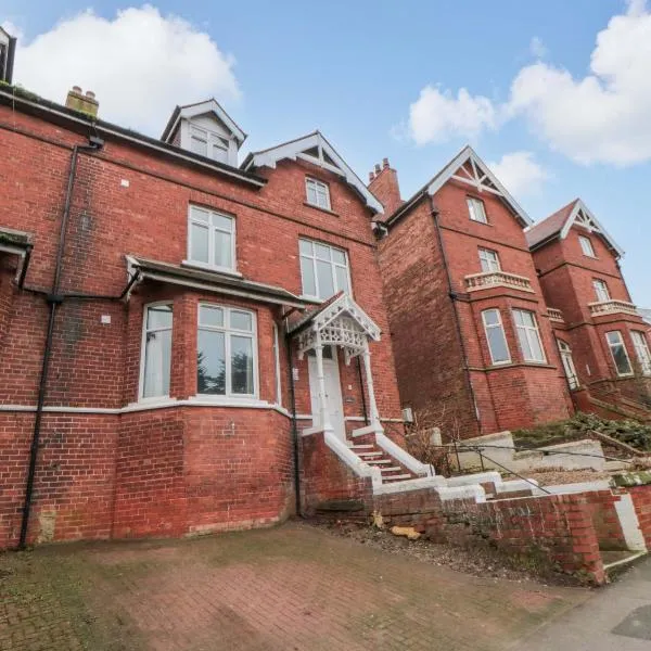 Beachwalk Villa 2, hotel in Whitby