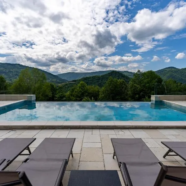 Muntele Rece में, होटल Cabanele CARMEL