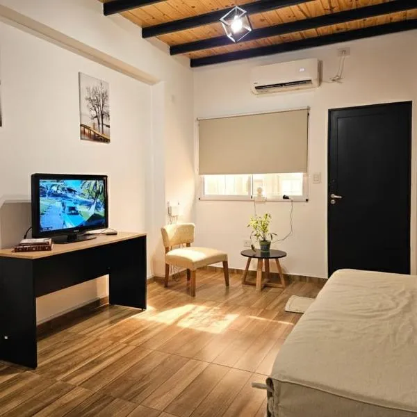 Departamentos AyB，雷西斯騰西亞的飯店