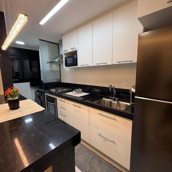 Camburi Prime Beach - Apartamento Frente à Praia em Jardim Camburi 2 Quartos Próximo ao Aeroporto - Foto 3