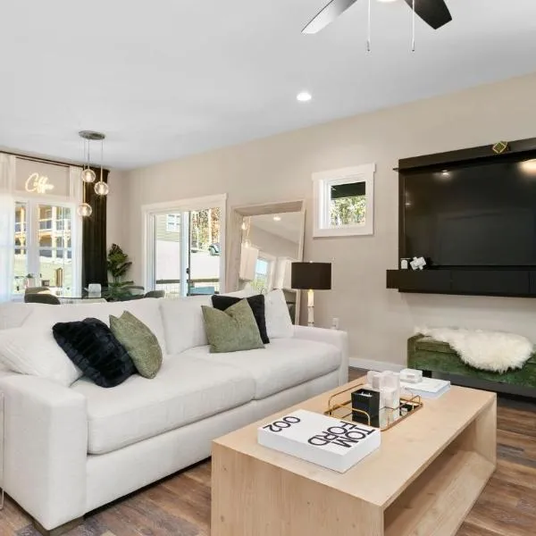 Bradford by AvantStay 10 Minutes to Downtown, Hotel in Asheville