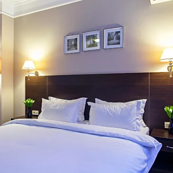 Red Village Hotel, hotel in Astana