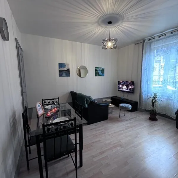 L azur Jurassien séjour chaleureux dans le Jura, hotel din Saint-Claude