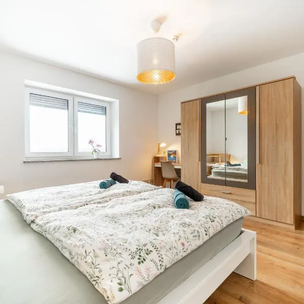 Stadt. Land. See. Ferienwohnung Leipzig, Hotel in Leipzig