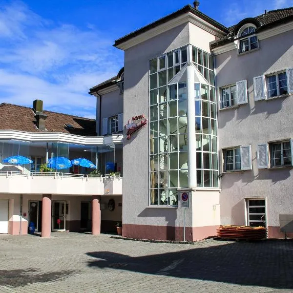 Schweizerhof、Sevelenのホテル