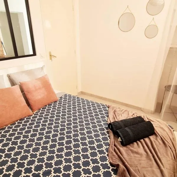 Appart' Lumineux & Chic. Parking Rue Sans Stress, hotel v destinaci Dreux