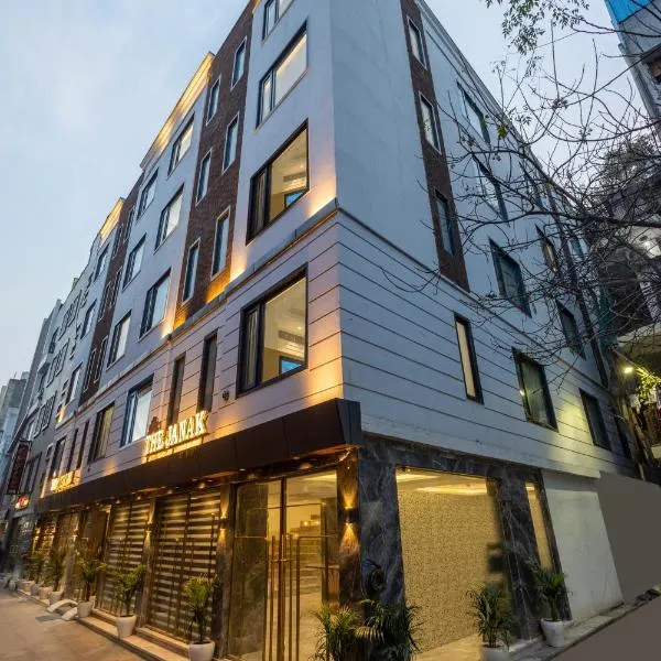 Hotel The Janak By Shanti, hotel di New Delhi
