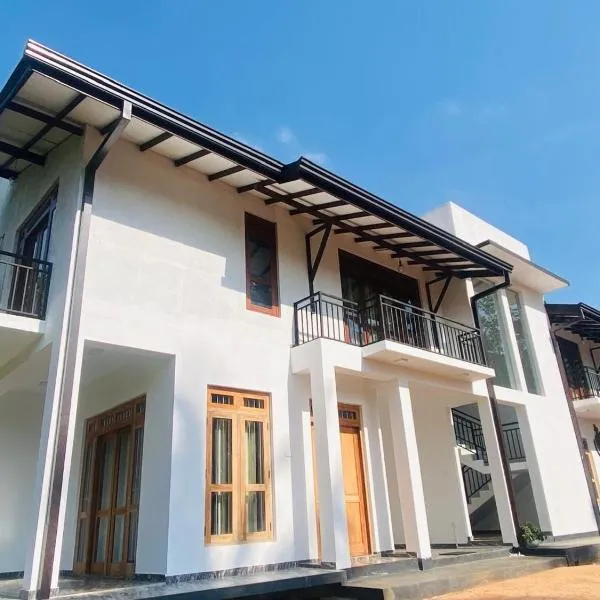 Anchorage Apartment، فندق في كورونيغالا