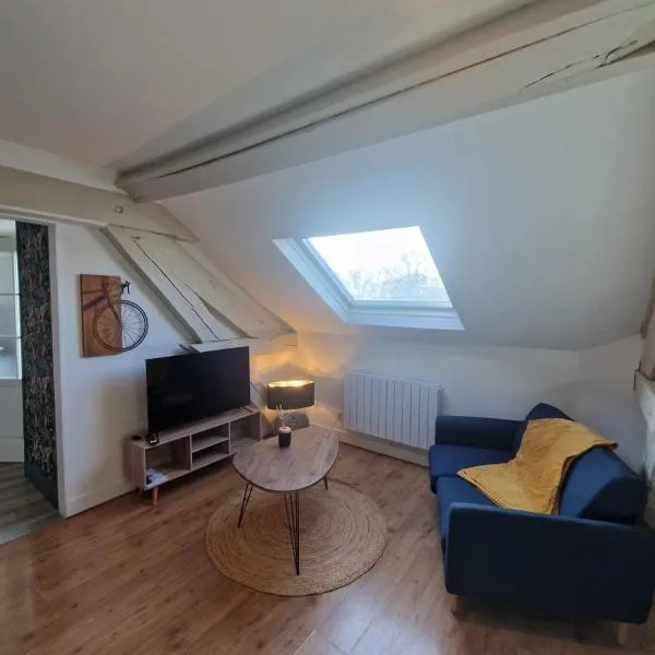 Cozy studio Libourne Train station within walking distance, готель у місті Лібурн