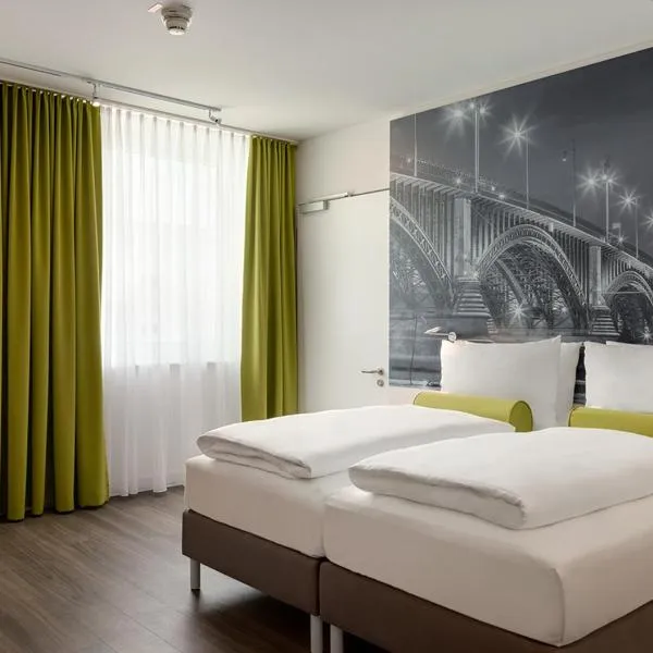 Super 8 by Wyndham Mainz Zollhafen, hotel en Mainz