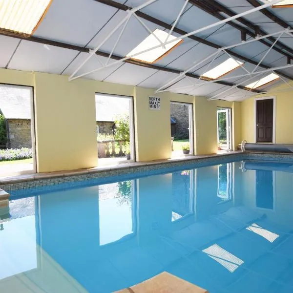 3 Bed in Llantilio Pertholey 90233, hotelli kohteessa Llanvetherine