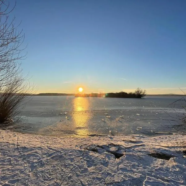 Weihnachten-Silvester am Ankerplatz mit Sauna direkt am Altmühlsee bei Juliane und Klaus、Muhr amSeeのホテル
