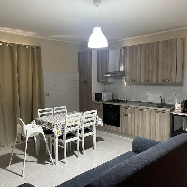 Appartamento a 5 minuti a piedi dal centro, hotel in Montalbano Elicona