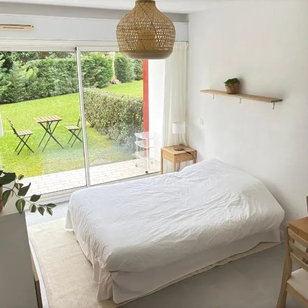Studio Marion Aritxague, hotel en Anglet