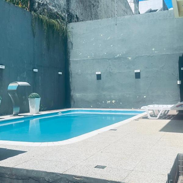 Casa Completa com Piscina e Conforto no Centro