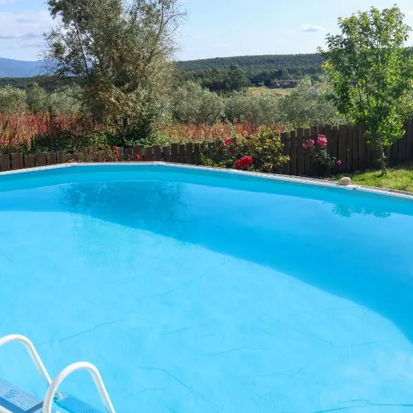 Apartment with Private Pool, hotel em Arganil